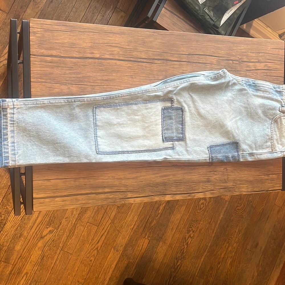 BDG Urban Outfitter Patch Jeans 31x30.